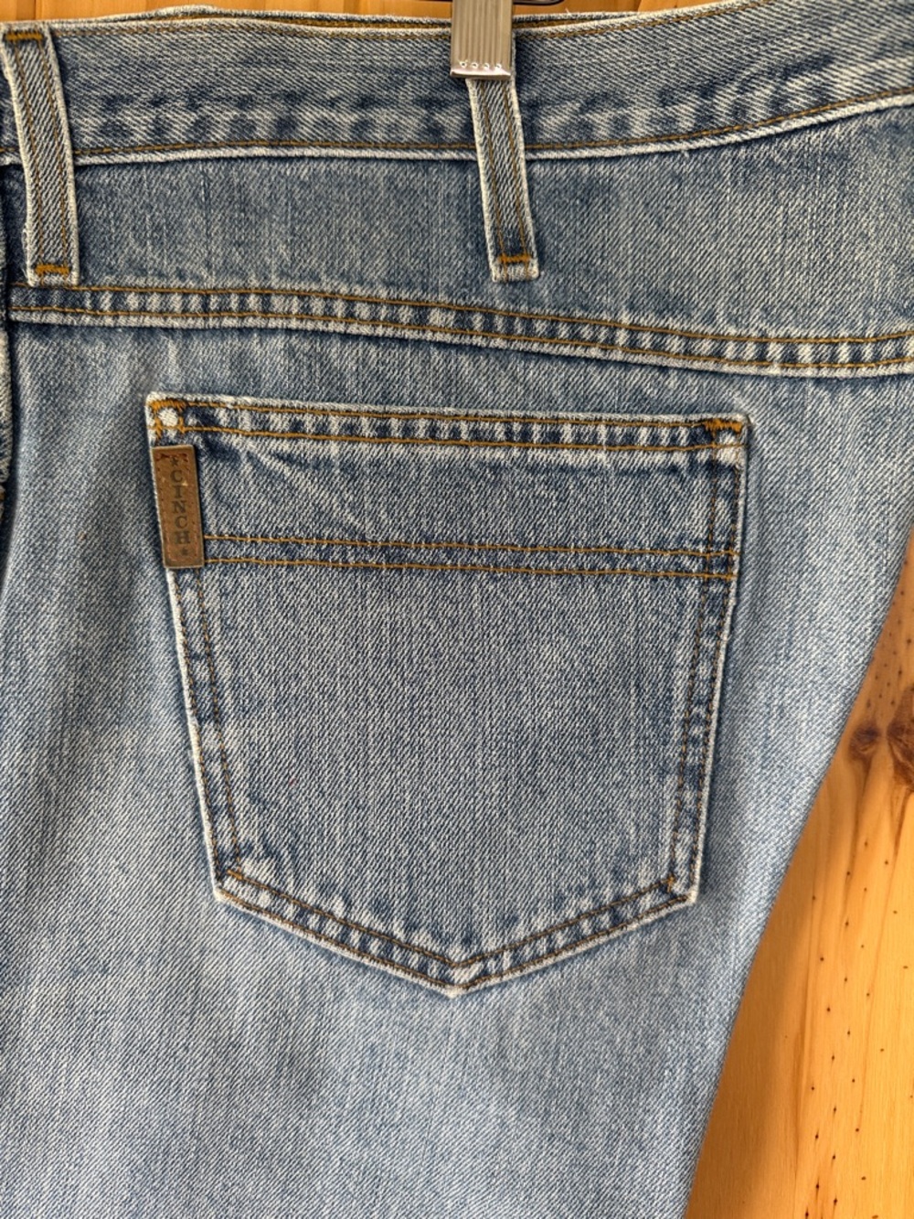 Cinch men's 40x34 jeans.